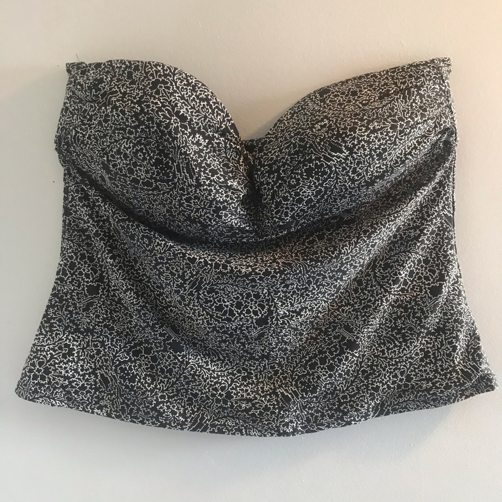 Old Navy tankini top black and white